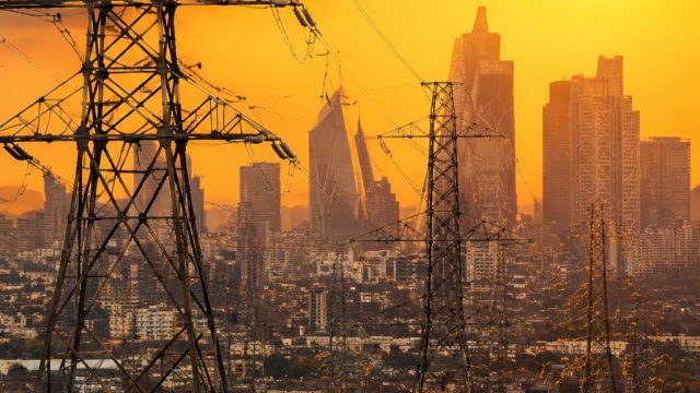 Heatwave Strains Great Britain's Power Grid as Demand Surges