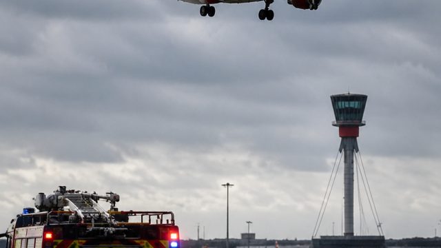 Jet2 Flight LS257 Diverts to London After Emergency Alert | linetogel vip, deposit pulsa xl