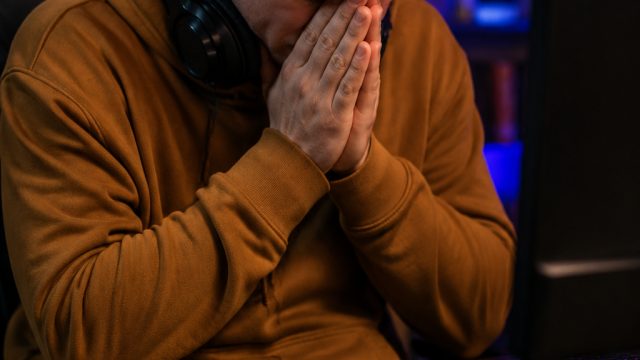 The Emotional Aftermath of Near Misses in Competitive Games | mahjong slot 77, binggo88